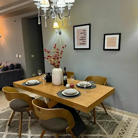 Το σπίτι με θέα τα Τρίκαλα! Apartment *