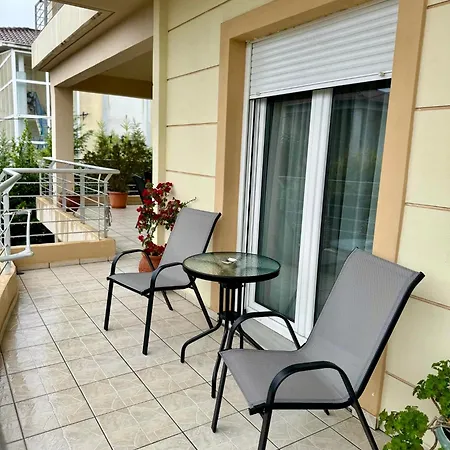 Το σπίτι με θέα τα Τρίκαλα! Apartment *