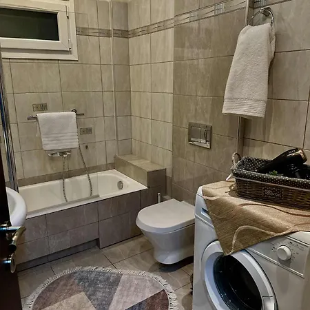 το σπίτι με θέα τα τρίκαλα! Appartamento Tríkala